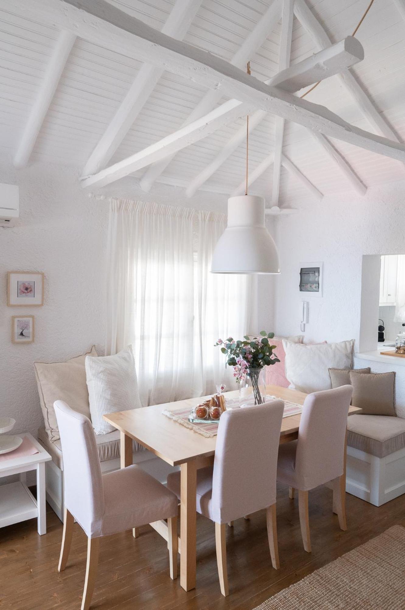 Pouletis Family Apartments - Akroyali Seaview Getaways Каламата Стая снимка